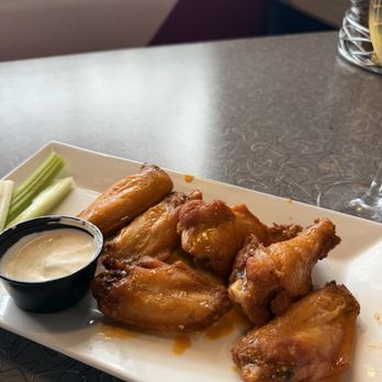 Mack's Original Pizza Pub - Buffalo wings - Pizza Near Me - Seekonk, Massachusetts Mack's Original Pizza Pub - Buffalo wings - Pizza Near Me - Seekonk, Massachusetts