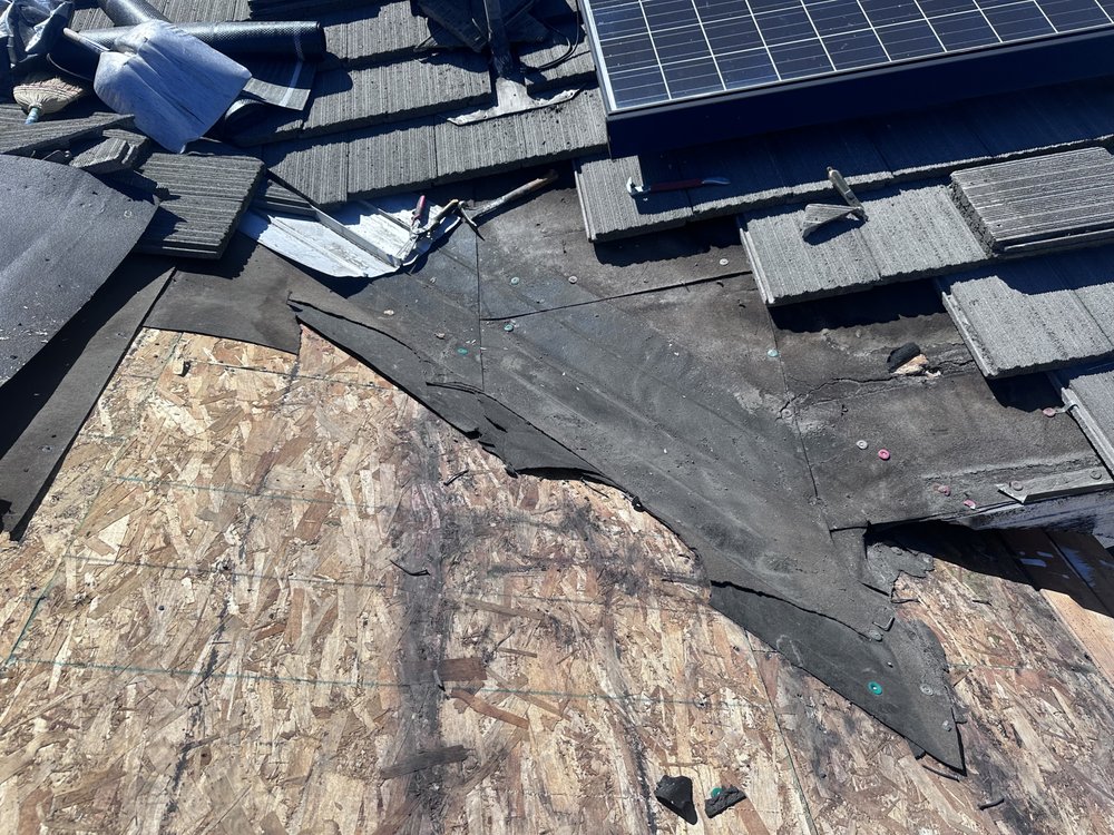 Slide of Jacinto’s Roofing