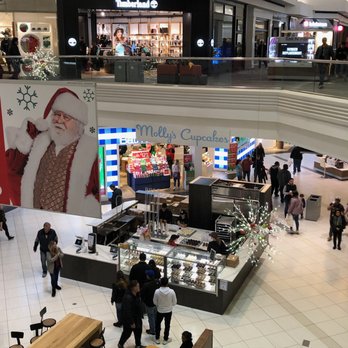 Molly's Cupcakes - Naperville - Brand new kiosk at Woodfield Mall, Dec 2019. - Cupcakes Near Me - Naperville, Illinois