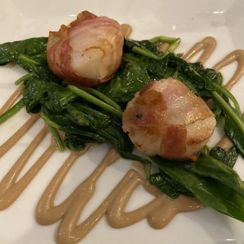 Café Red - Sea Scallops with prosciutto - Italian Near Me - Kings Park, New York
