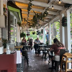 Karlee's Deli & Market