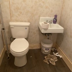 Cumberland Dry Cleaners - Ladies restroom