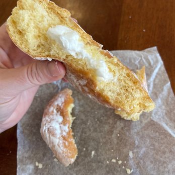 Hutchinson's Classic Bakery - Cream donut - Bakeries Near Me - Philadelphia, Pennsylvania Hutchinson's Classic Bakery - Cream donut - Bakeries Near Me - Philadelphia, Pennsylvania