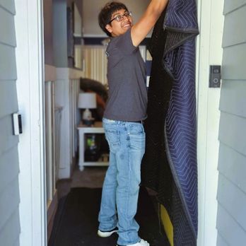 Heavy Hauler Movers - We provide extra home protection by padding floors, doors, and railings to help prevent scratches, dents, and damage during your move. - Movers Near Me - Grandview, Missouri Heavy Hauler Movers - We provide extra home protection by padding floors, doors, and railings to help prevent scratches, dents, and damage during your move. - Movers Near Me - Grandview, Missouri