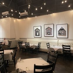Noodles Italian Kitchen - Inside
