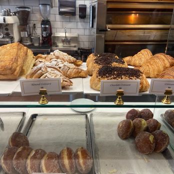Pastelaria Adega - Malassadas and croissants - Bakeries Near Me - San Jose, California