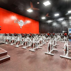 Crunch Fitness - Oceanside