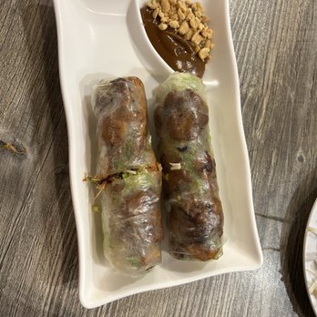 MamaMi Vietnamese Kitchen - Fresh Spring Rolls Appetizer (chicken) - Vietnamese Near Me - Williamstown, New Jersey