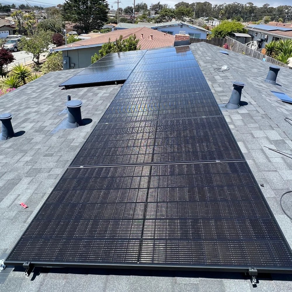 Slide of Ilum Solar