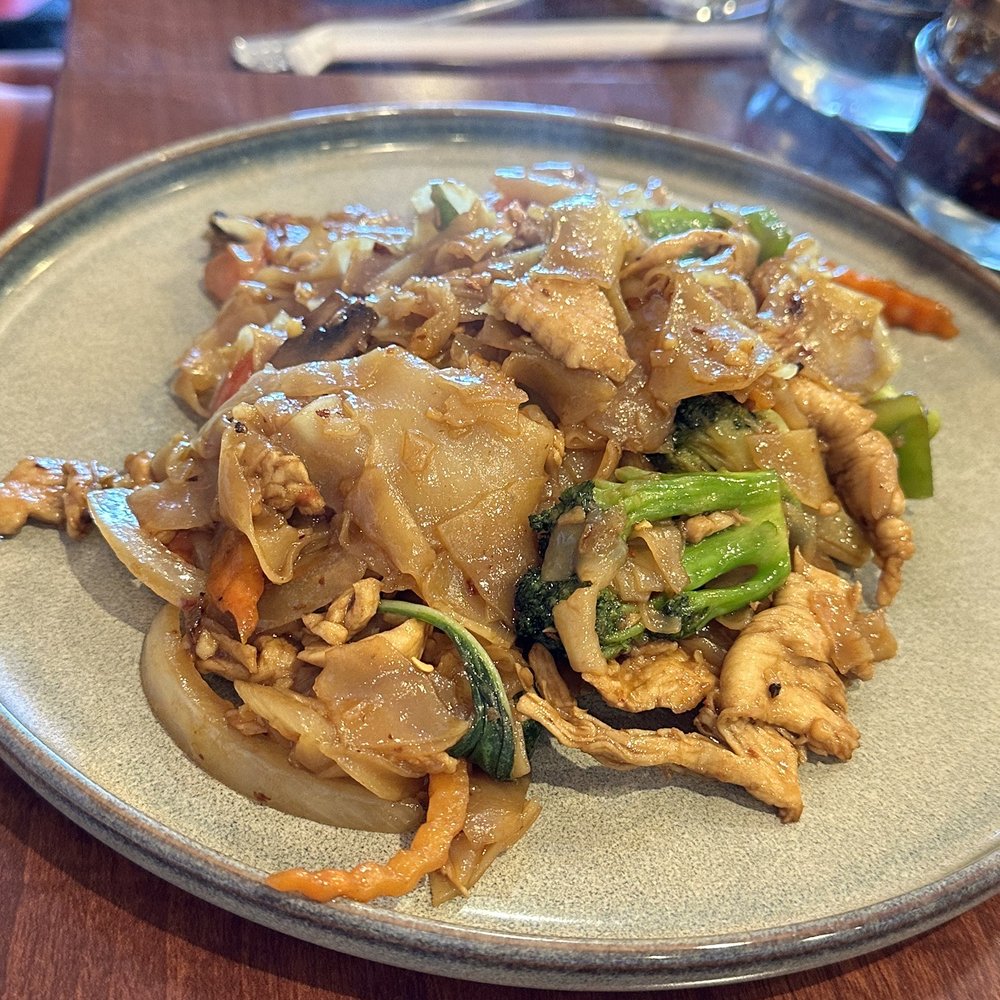 Baan Thai Cuisine - Thai Near Me - Humble, Texas