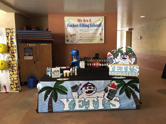 Yeti's at Skatebird by null