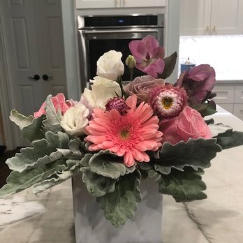 Bloom-A-Round Floral Design - This was what delivered - Florists Near Me - Flower Mound, Texas Bloom-A-Round Floral Design - This was what delivered - Florists Near Me - Flower Mound, Texas