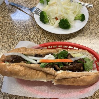 Pho Crystal - Grilled Beef Sandwich - Vietnamese Near Me - Fairview, Texas