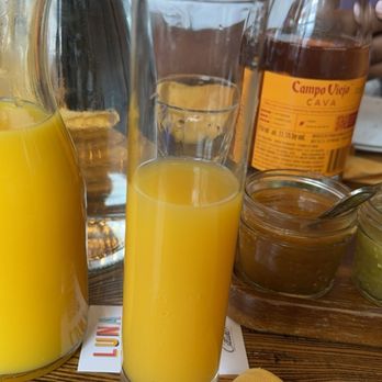 La Luna - Mimosa bottle - Mexican Near Me - Chicago, Illinois La Luna - Mimosa bottle - Mexican Near Me - Chicago, Illinois