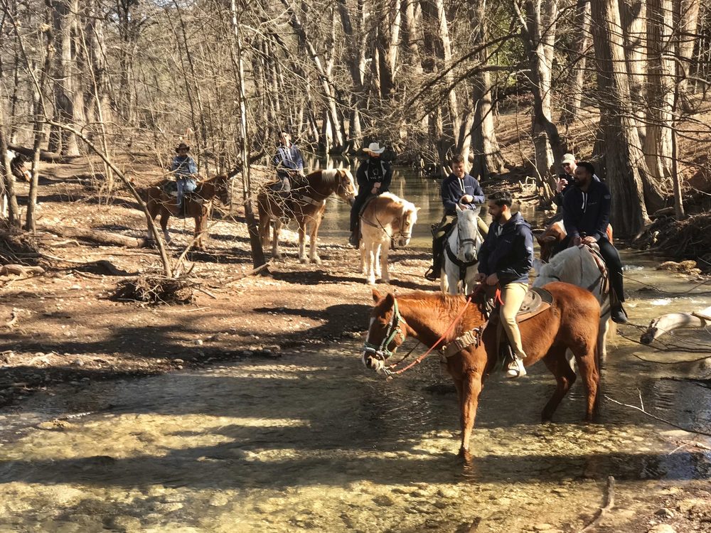 OUTLAW OUTFITTERS "Specialty" Horseback Adventures Logo