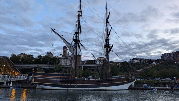 Foss Waterway Seaport by null