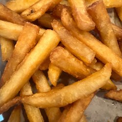 Mr Brews Taphouse - Supposed to be "fresh cut" fries. Not even close.