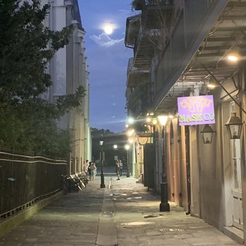 Royal Walking Tours - Walking Tours Near Me - New Orleans, Louisiana Royal Walking Tours - Walking Tours Near Me - New Orleans, Louisiana