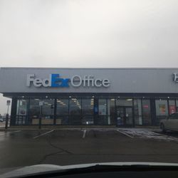 FedEx Office Print & Ship Center