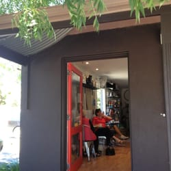 Red Berry Espresso - Entrance to the cafe