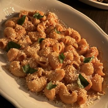 Trivoli Tavern - Vodka pasta - American Near Me - Chicago, Illinois