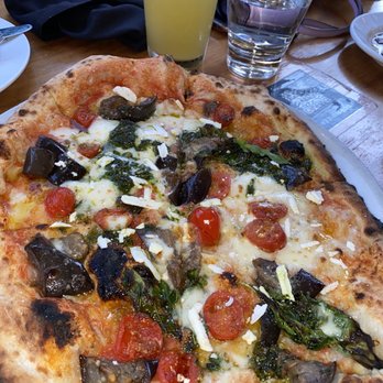 Doppio Zero Mountain View - Pulcinella Pizza Dinner - Pizza Near Me - Mountain View, California