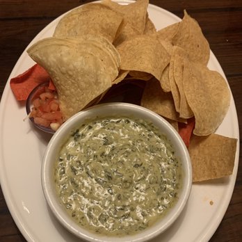 Bahama Breeze - Spinach Dip & Chips - Bars Near Me - Orlando, Florida
