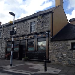 Abbey Lodge Macmamees Pub