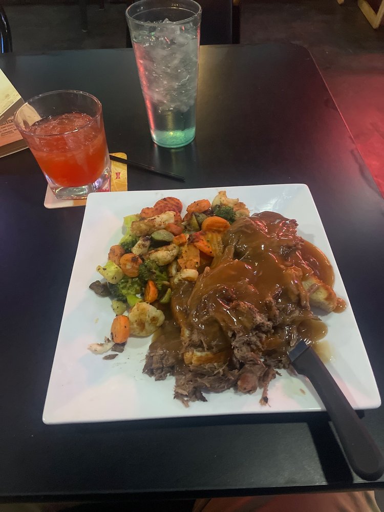 SHARKY’S PUB & GRUB Updated June 2024 18 Photos & 46 Reviews 400