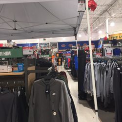 DICK'S Sporting Goods - Dick's Sporting Goods of North Attleborough -- 1360 South Washington Street / Route 1, North Attleborough       Interior