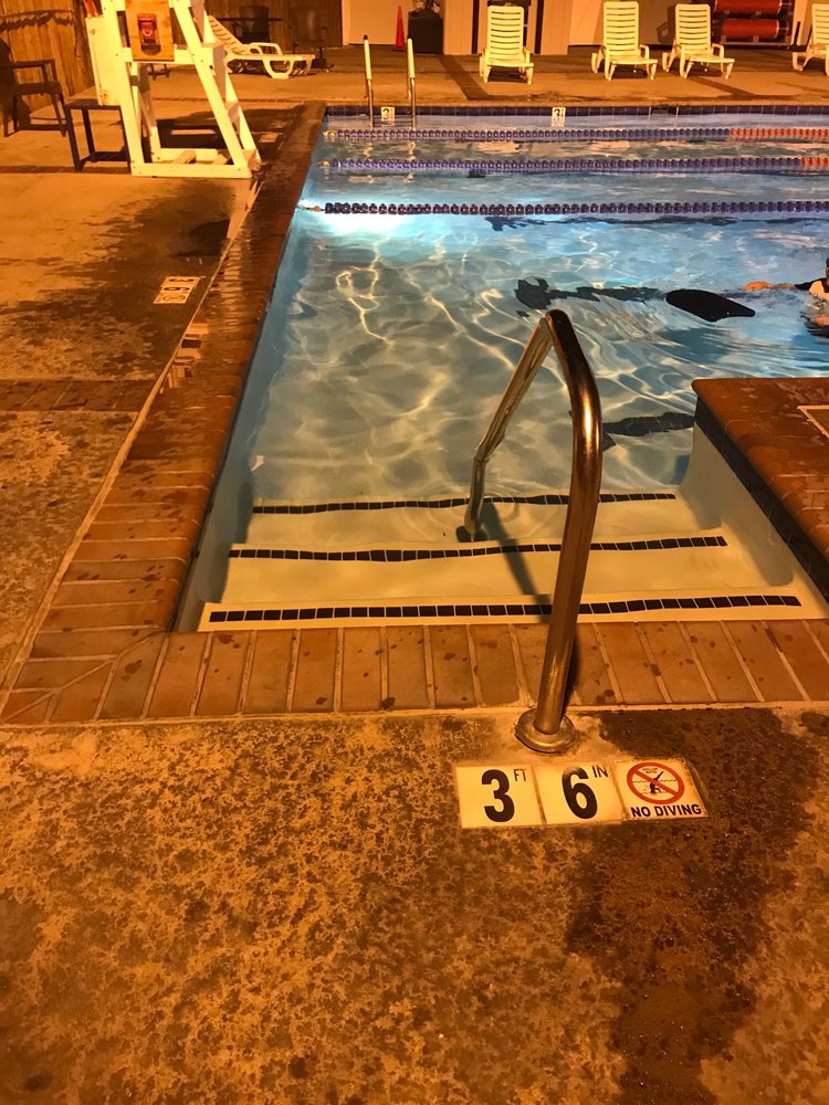 CRESCENTA VALLEY FAMILY YMCA 44 Photos & 36 Reviews 3931 Lowell Ave