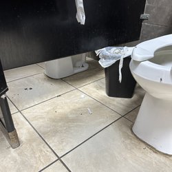 Valero - Flies, feces, general unsanitary conditions