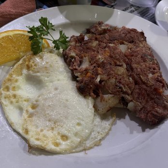 Junkyard Cafe - Corned beef hash - American Near Me - Simi Valley, California