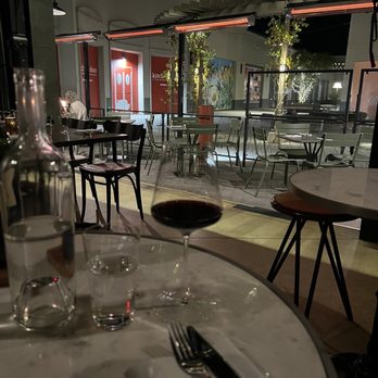 Compline Restaurant - Ambience - Wine Bars Near Me - Napa, California Compline Restaurant - Ambience - Wine Bars Near Me - Napa, California