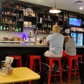 Empire Slice House - Tulsa - The bar - Pizza Near Me - Tulsa, Oklahoma