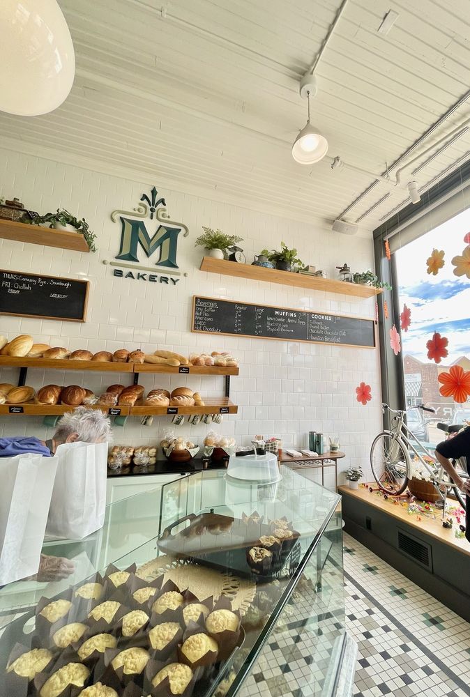 Mackenzies Bakery Logo
