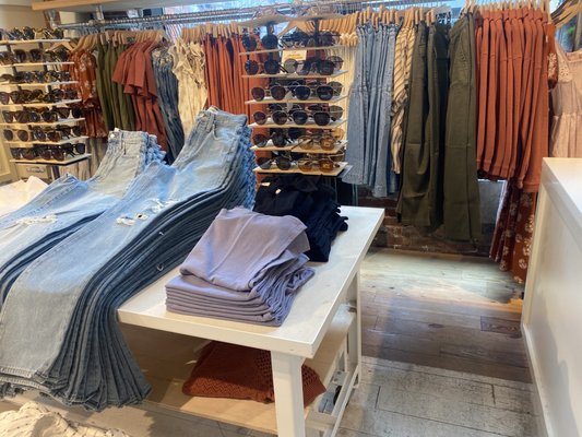 Madewell by null