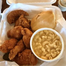 8 piece Chicken tenders with Nashville dry, Mac n' cheese (That roll is to die for) 8 piece Chicken tenders with Nashville dry, Mac n' cheese (That roll is to die for)