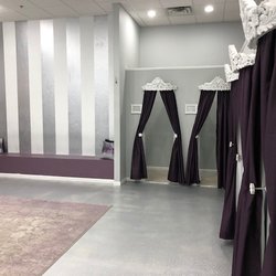 Tres Jolie - Private fitting area
