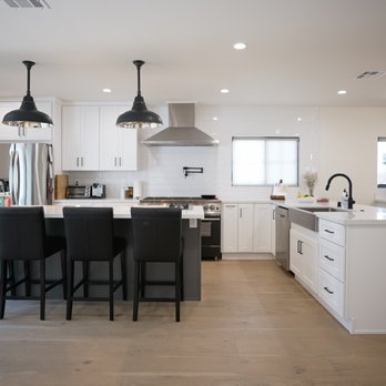 Pure Builders - Barrington Ave.- Open concept living space - General Contractors Near Me - Calabasas, California Pure Builders - Barrington Ave.- Open concept living space - General Contractors Near Me - Calabasas, California