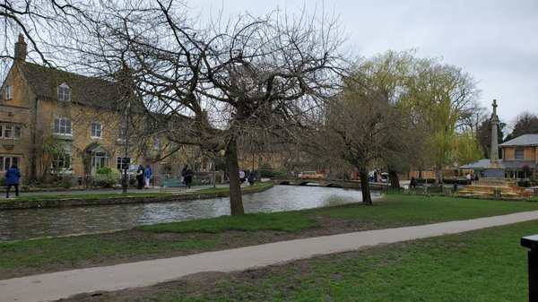 Bourton-on-the-Water by null