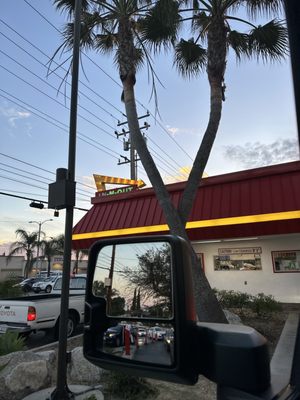 In-N-Out Burger by null