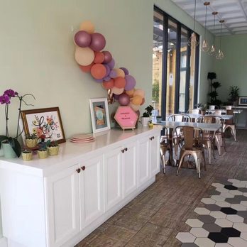 Dots Cafe - Cafes Near Me - Pasadena, California