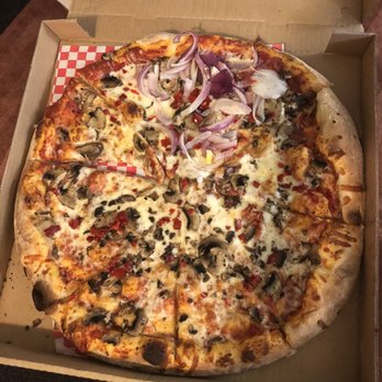 Strombolli's Pizzeria - Pizza Near Me - Page, Arizona