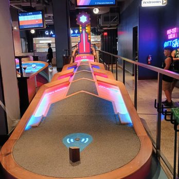 Puttshack - Miami - Mini Golf Near Me - Miami, Florida