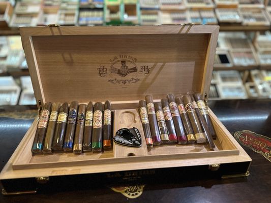 Cuenca Cigars by null