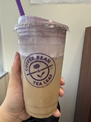 The Coffee Bean & Tea Leaf by null