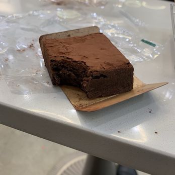 Tous Les Jours - Brownie - Bakeries Near Me - La Habra, California