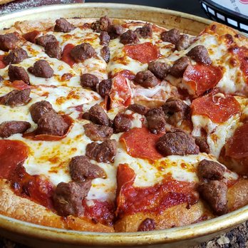 Pizza Hut - Pepperoni & Sausage pan pizza - Pizza Near Me - Woodbury, New Jersey