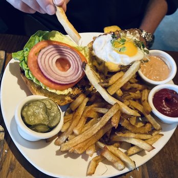 Rivermarket Bar and Kitchen - Burger - New American Near Me - Tarrytown, New York